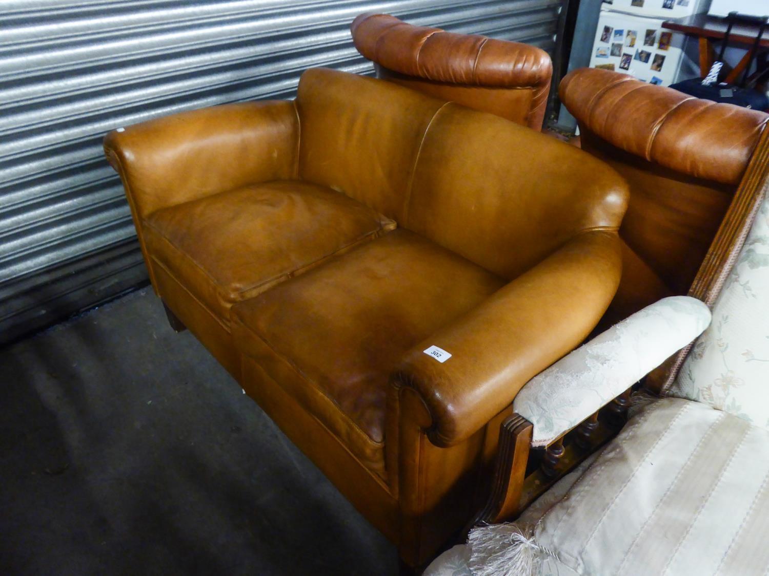 ATTRACTIVE MID-TAN LEATHER SMALL TRADITIONAL TWO SEATER SETTEE, WITH LOOSE SEAT CUSHIONS, ON