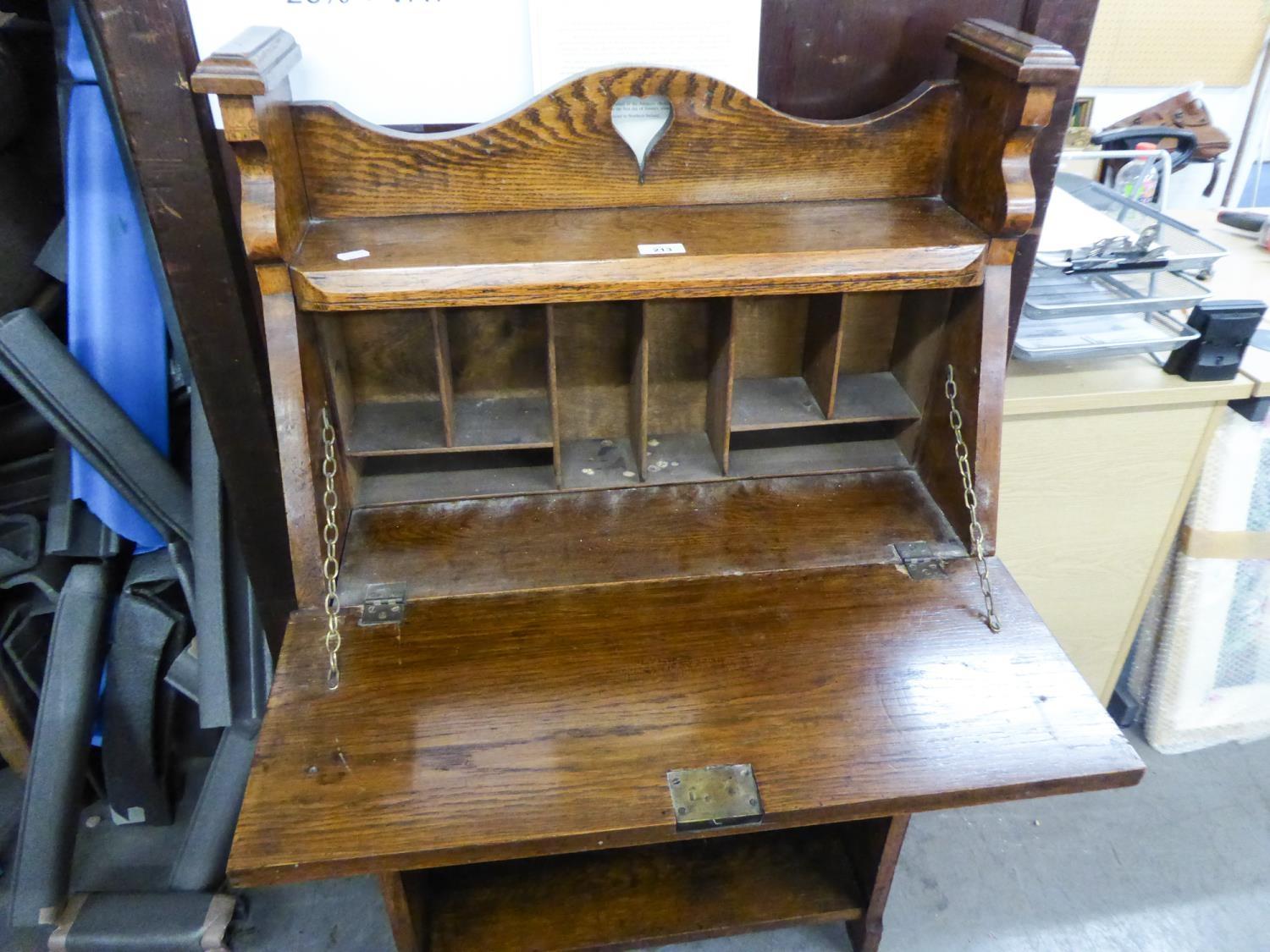 AN EDWARDIAN ARTS AND CRAFTS INLAID OAK BUREAU, WITH TWO OPEN SHELVES BELOW - Image 2 of 2