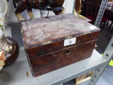 A VICTORIAN BURR WALNUTWOOD JEWELLERY BOX WITH LIFT OUT TRAY