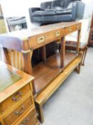 A BRASS CORNERED MAHOGANY COFFEE TABLE, A NEST OF THREE TABLES AND A MAHOGANY TORCHERE/PLANT STAND