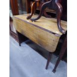 GEORGE III MAHOGANY PEMBROKE TABLE, WITH END DRAWER