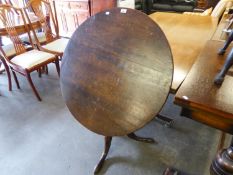 ANTIQUE OAK TILT TOP TABLE ON TRIPOD BASE