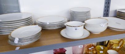 A QUANTITY OF 'THOMAS OF GERMANY' DINNER WARES TO INCLUDE; PLATES, BOWLS ETC.... (APPROX 34 PIECES )