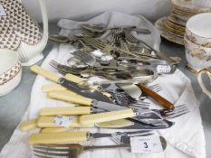 A SELECTION OF ELECTROPLATED CUTLERY INCLUDING FISH KNIVES AND FORKS