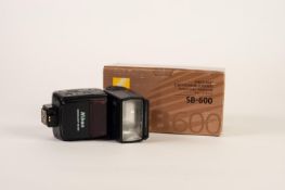 NIKON SB-600 AUTOFOCUS SPEEDLIGHT ELECTRONIC FLASH UNIT, in box with soft case and instructions