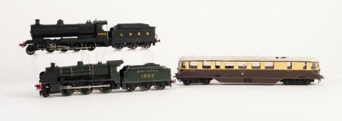 K's MODELS MADE UP AND PAINTED 'OO' GUAGE MODEL OF A GWR DIESEL RAIL CAR, in brown and cream