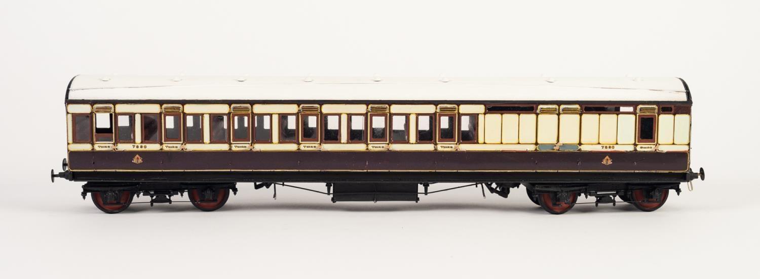 KIT BUILT MODEL 'O' GAUGE  OF AN LNWR nine corridor passenger coach third-brake in brown and cream - Image 2 of 2