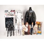 SELECTION OF STAR WARS RELATED FIGURES AND ITEMS to include two Hasbro 1992 figures of Luke