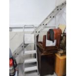 ALUMINIUM EXTENSION LADDER AND A SMALL STEP LADDER (2)