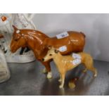 A LARGE BESWICK POTTERY MODEL OF LIGHT BROWN HEAVY HORSE (ONE EAR MISSING AND ONE LEG BROKEN OFF;