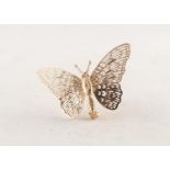 9ct GOLD BUTTERFLY BROOCH with pierced wings, 2.5 gms