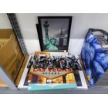 FOUR PRINTED IMAGES ON CANVAS, TWO FRAMED HOLOGRAMS AND A 'NEW YORK' FREE STANDING ORNAMENT