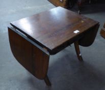 GOOD QUALITY OAK OCCASIONAL TABLE, HAVING FALL ENDS AND UNDERTIER