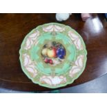 EARLY TWENTIETH CENTURY FRUIT PAINTED ROYAL WORCESTER CHIN PLATE BY SEBRIGHT, with apple green and