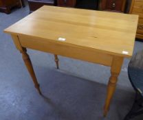 A SATIN WALNUTWOOD OCCASIONAL TABLE