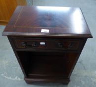 A LINE INLAID MAHOGANY BEDSIDE PEDESTAL WITH A DRAWER