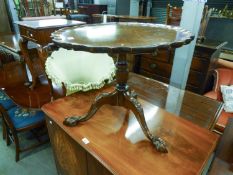 GEORGIAN STYLE SNAP-TOP TREFOIL OCCASIONAL TABLE, WITH CLAW AND BALL FEET