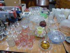 A WATER SET WITH JUG AND TUMBLERS, VICTORIAN MOULDED GLASS LARGE FRUIT BOWL, ON REVERSIBLE VASE/