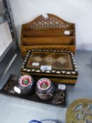 AN ORNATE MIDDLE EASTERN WOODEN TABLE CIGARETTE BOX WITH ELABORATE BONE AND PARQUETRY INLAY; A