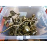 QUANTITY OF BRASS DOOR HANDLES, KNOBS, BRASS DRAWER KNOBS