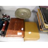 A GENTS VANITY SET, CASED, A LADY'S VANITY SET, CASED AND A PEWTER PEDESTAL STAND (3)