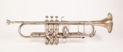 ELKHART U.S.A. CIRCA 1930's THE BUESCHER 'TRUE TONE' CHROMIUM PLATED TRUMPET, in original green