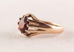 9ct GOLD RING claw set with a round garnet, 2.5 gms, ring size K/L, Birmingham 1979