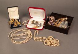 SMALL SELECTION OF COSTUME JEWELLERY, mainly the contents of a small brown bakelite box, also