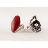 AVI SOFFER STERLING SILVER RING, the sculpture top set with a single cultured pearl and a STERLING