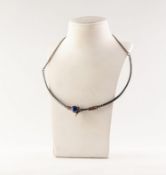 SILVER CHOKER NECKLACE with fine chain back, the semi-circular wire pattern front set with a