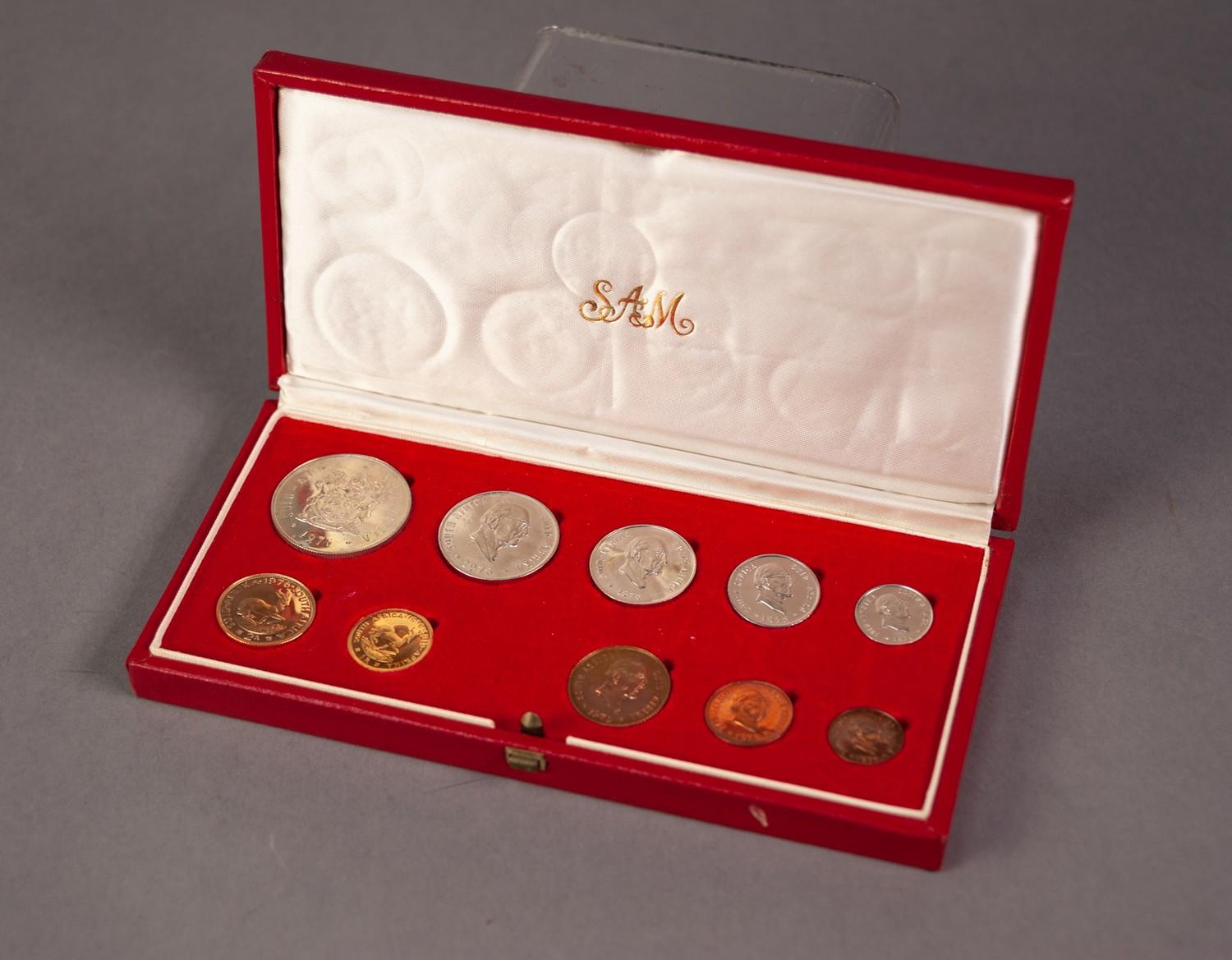 1976 SOUTH AFRICAN TEN COIN SET INCLUDING A GOLD 2 RAND AND A GOLD 1 RAND COIN, both mint, 12.1g, in