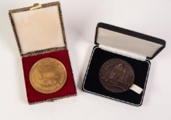 VICTORIA UNIVERSITY OF MANCHESTER HEAVY CAST BRONZE MEDALLION 150 YEARS COMMEMORATION 1851-2001 in