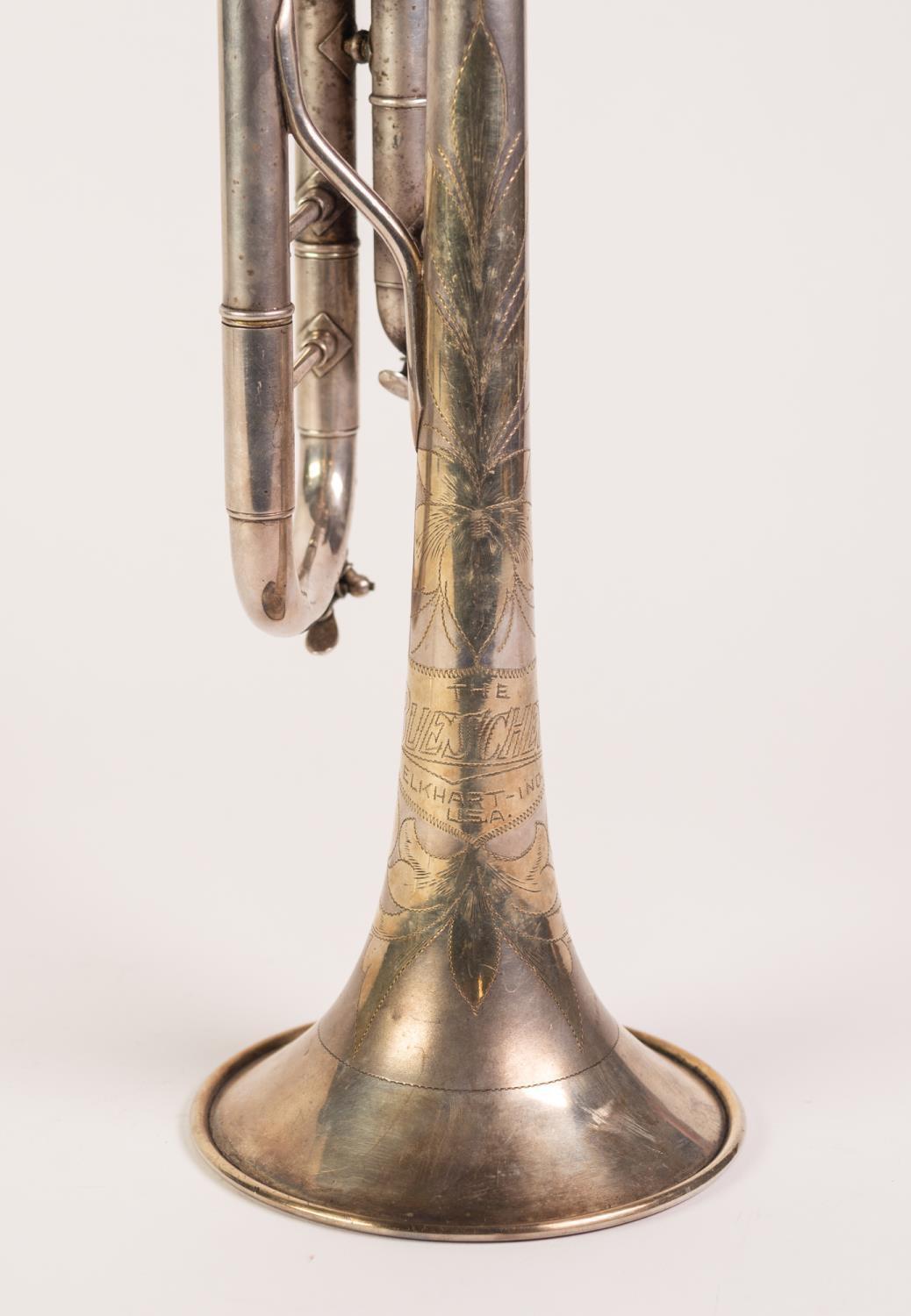 ELKHART U.S.A. CIRCA 1930's THE BUESCHER 'TRUE TONE' CHROMIUM PLATED TRUMPET, in original green - Image 4 of 4