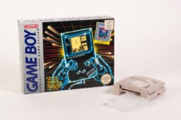 NINTENDO 'GAME BOY' BOXED COMPACT VIDEO GAME SYSTEM MODEL No. DMG-01 (1989) with 'Tetris' game