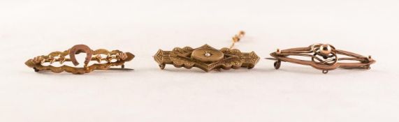 VICTORIAN 9ct GOLD BAR BROOCH, wing shaped with centre seed pearl and inlaid two colour gold