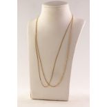9ct GOLD FINE FANCY LINK CHAIN NECKLACE, 18in (46cm) long and a 9ct GOLD SNAKE LINK FINE NECKLACE,
