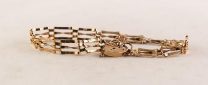 9ct GOLD GATE PATTERN BRACELET and 9ct GOLD PADLOCK CLASP, 4.2 gms