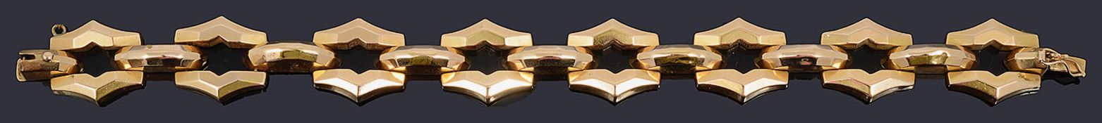 A Continental 18ct gold bracelet, circa 1940