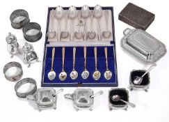 A mixed lot of silver and silver plated items