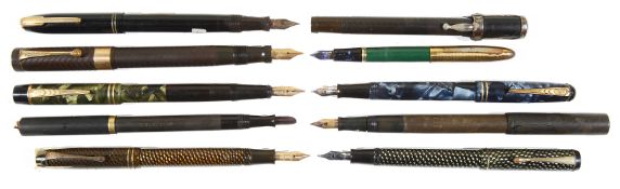 A collection of early to mid 20th century fountain pens