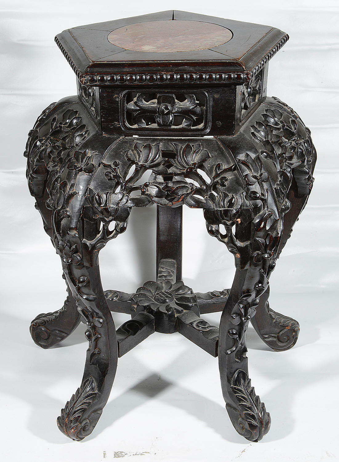 A late 19th c Chinese carved hardwood low stand or occasional table - Image 2 of 3