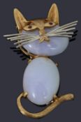 An amusing Continental jade set cat brooch, circa 1960