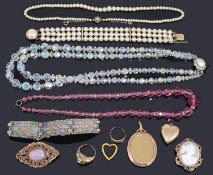 An interesting collection of gold and costume jewellery