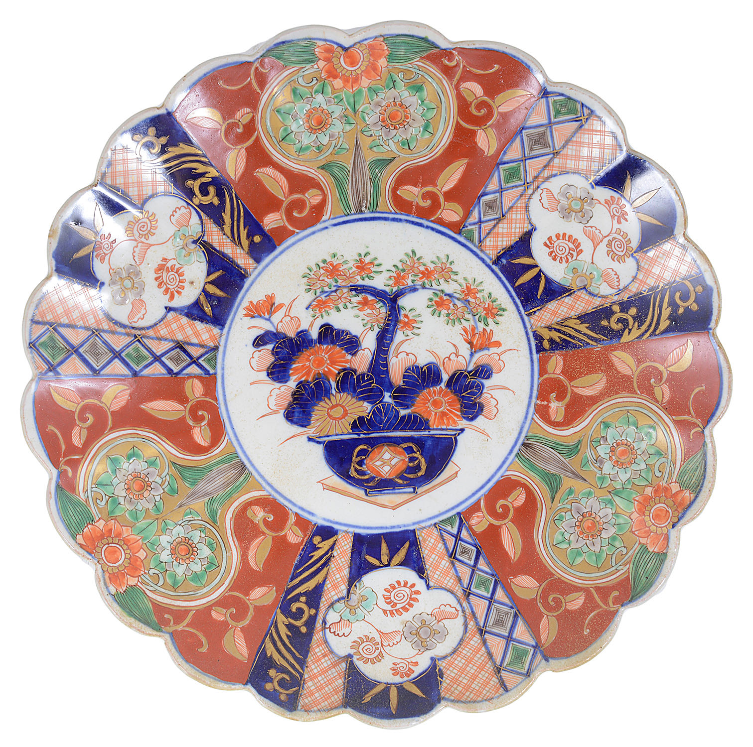 A pair of late 19th century Japanese Imari chargers and two others - Image 4 of 7