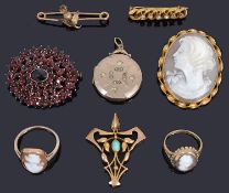 A collection of attractive Victorian and later jewellery