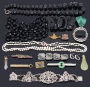 A mixed collection of Victorian and later jewellery