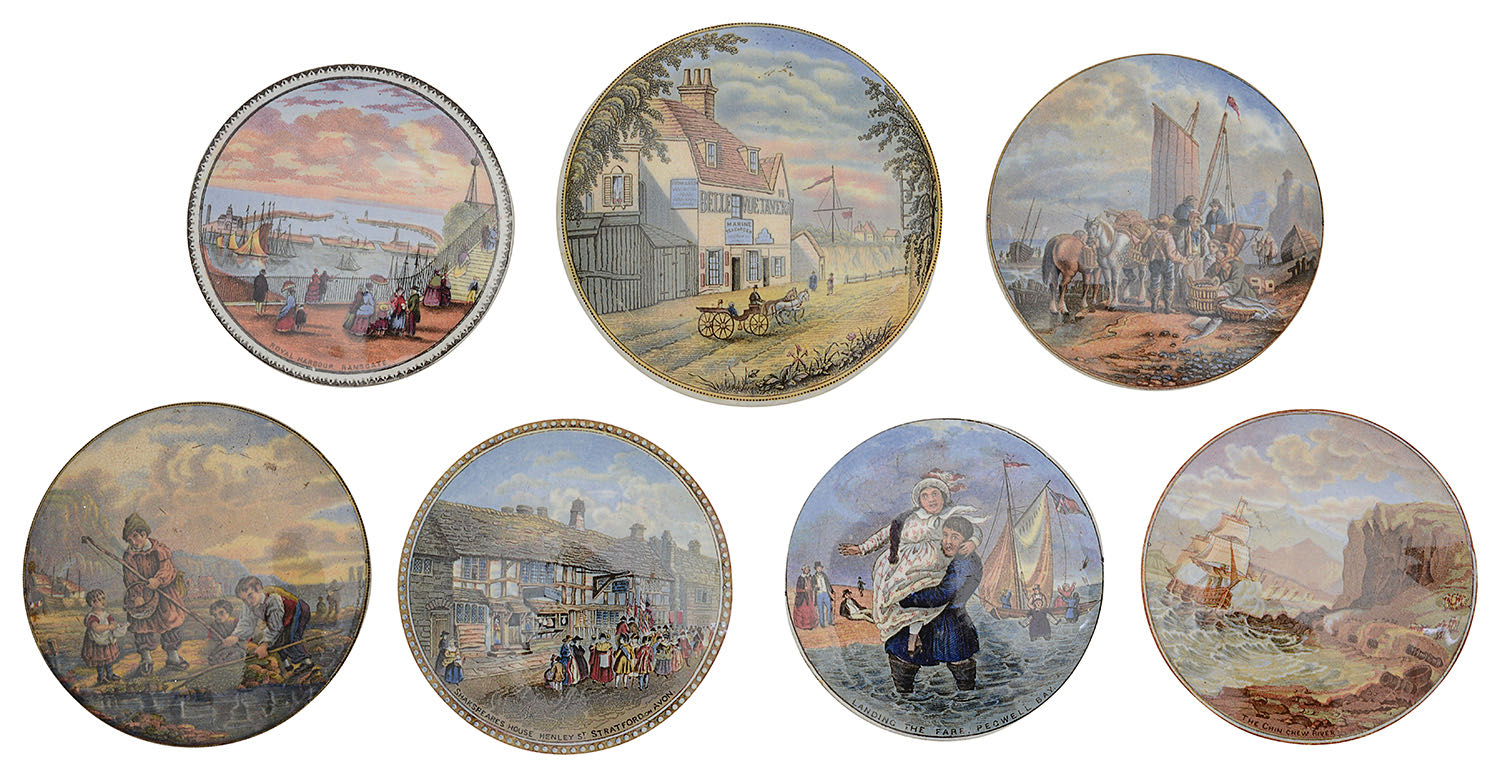 A large collection of 19th century Prattware and other pot lids - Image 2 of 8