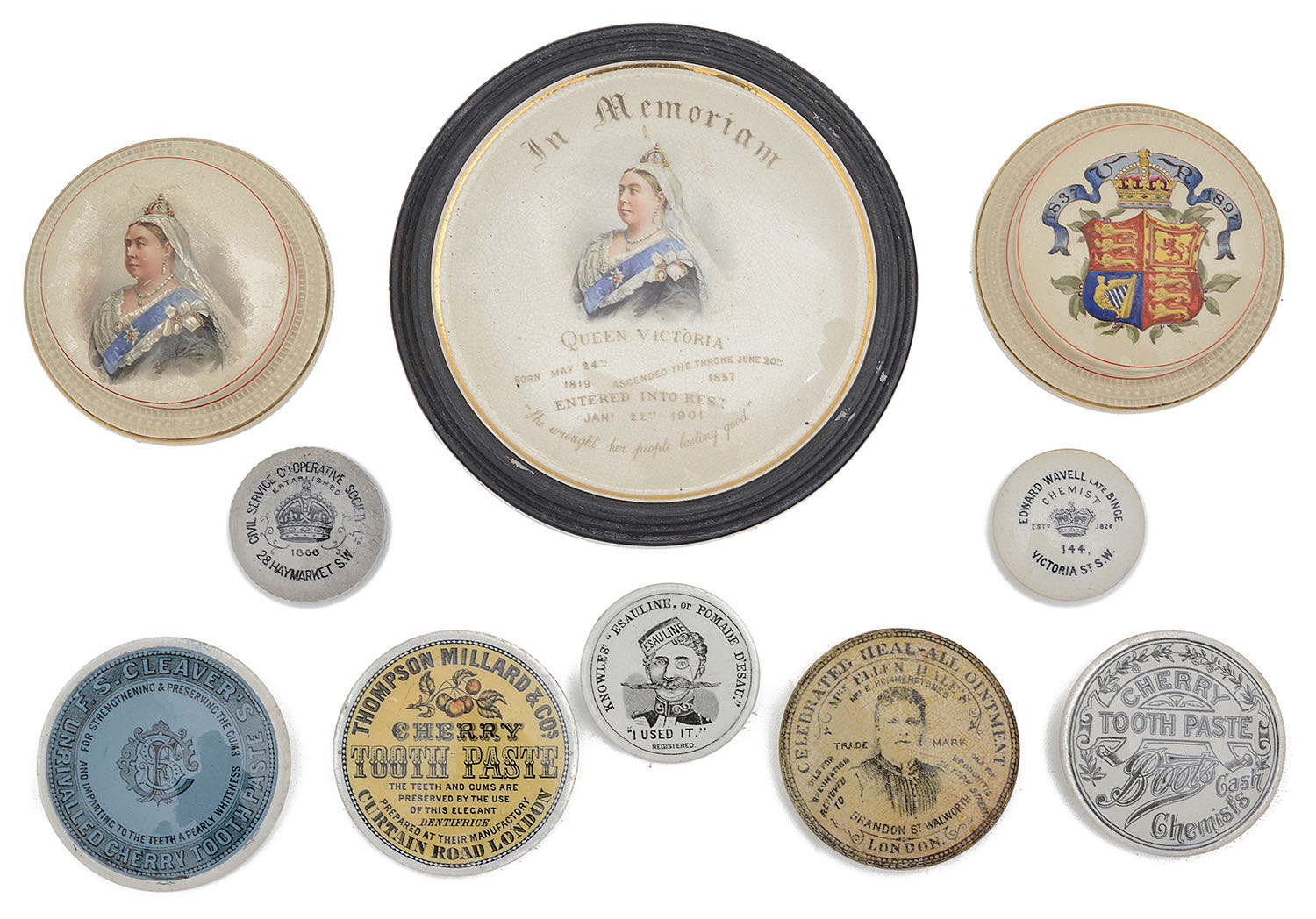 A large collection of 19th century Prattware and other pot lids - Image 3 of 8