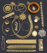 A collection of interesting costume jewellery,