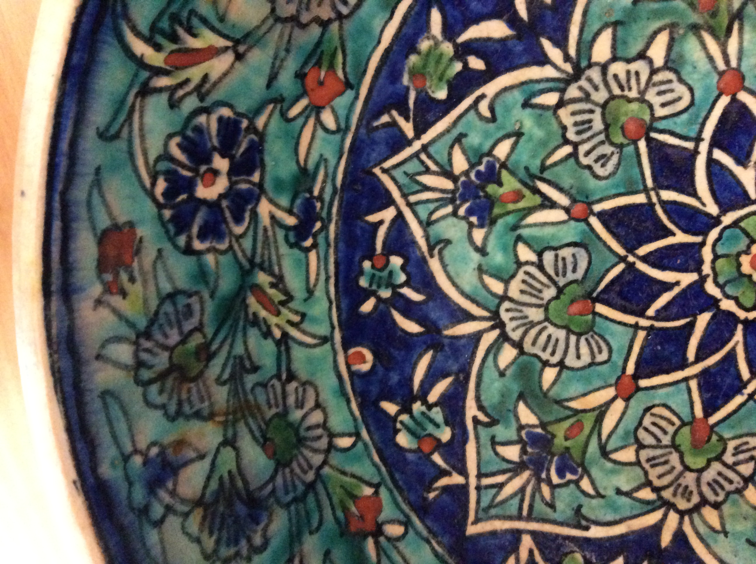 A large 19th century Iznik pottery polychrome tin glazed bowl - Image 5 of 6